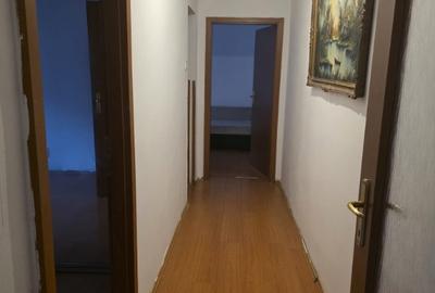 Apartament cu 4 camere decomandat în Apusului - 1