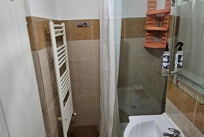 Garsonieră decomandată în Central - 8