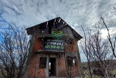 Vila la rosu cu 2000mp curte in comuna Cornetu - 11