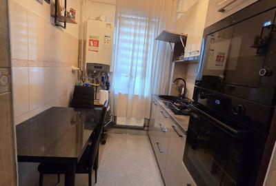 Apartament cu 3 camere semidecomandat în Dacia - 6