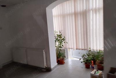 Spațiu comercial, de 95 mp, în Curtea de Argeș - 2