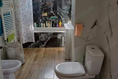 Casă cu Teren 322 Mp în Central - 2