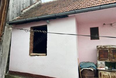 Casă cu 4 camere în Central - 1