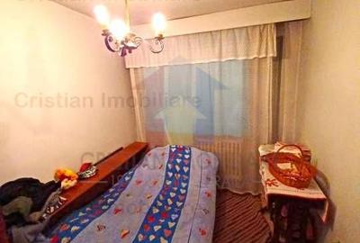 Apartament cu 4 camere decomandat în Central - 4