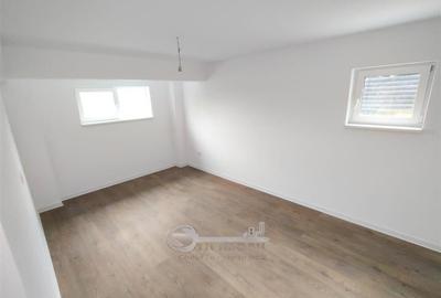 Apartament cu 3 camere decomandat în Galata - 2