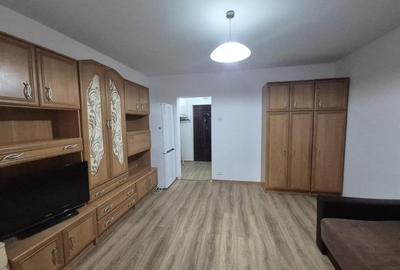 Garsonieră decomandată, mobilată în Dristor - 2