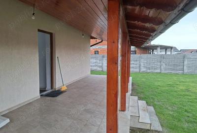 Casă cu Teren 700 Mp în Nojorid - 12