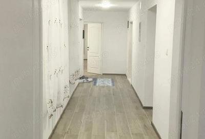Casă cu 4 camere cu Teren 913 Mp în Cenad - 5