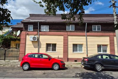 Buzau Casa langa liceul Hasdeu - 2