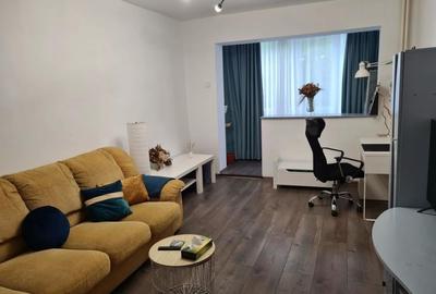 Apartament cu 2 camere decomandat, mobilat în Tomis Nord