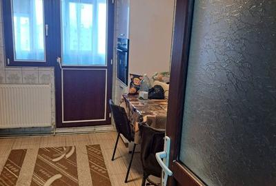 Apartament cu 4 camere în Rahova - 1