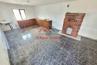 Casa si hala in Baicoi--86.500e - 8
