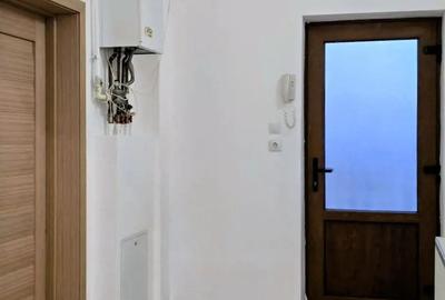 Ci 615 Badea Cartan-Piata Traian, 1 camera,Renovat - 2