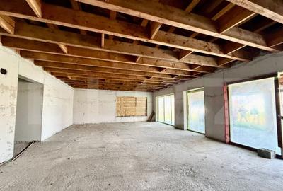 Casa spa?ioasa in Ciugud, la rosu confort ?i lini? - 2