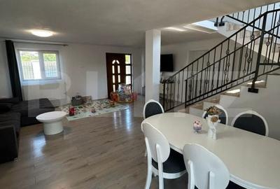 Casă cu 4 camere cu Teren 539 Mp în Giarmata