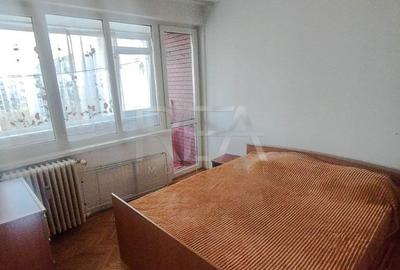 Apartament cu 3 camere semidecomandat în Iancului