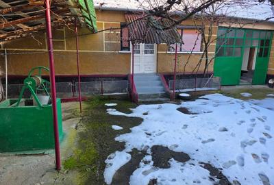 Casă cu 4 camere în Măgești - 5