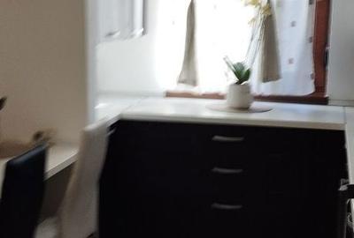 Apartament cu 2 camere decomandat în Tractorul