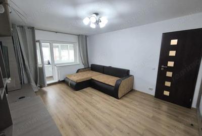 Apartament cu 3 camere decomandat în Rovine - 2