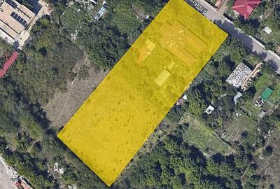 Teren de 5000 mp, în Central