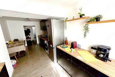 Apartament cu 3 camere semidecomandat în Central - 2