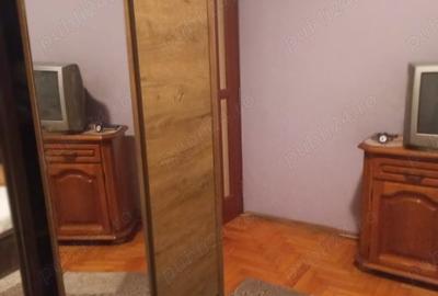 Apartament cu 3 camere decomandat în Decebal