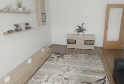 Apartament cu 3 camere decomandat în 1 Mai - 9