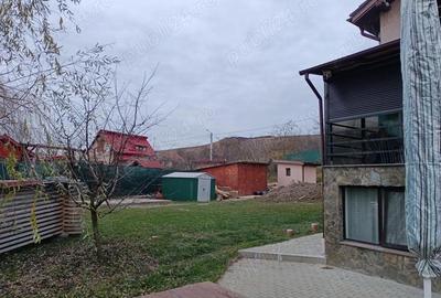 Casă cu 6 camere cu Teren 800 Mp în Central - 1