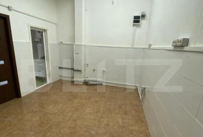 Spațiu comercial, de 32 mp, în Central - 6