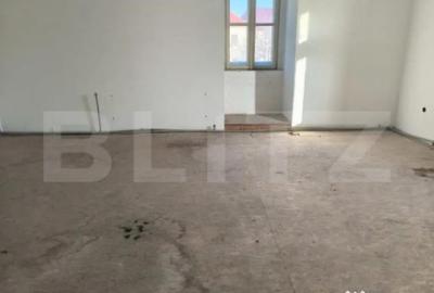 Spațiu comercial, de 1,883 mp, în Central - 11