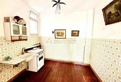 Casă cu 4 camere cu Teren 274 Mp în Central - 3