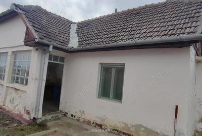 Casă cu 3 camere în Giarmata