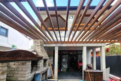 Casa in zona Andronache 120 mp utili, 5 camere, curte libera de 30 mp