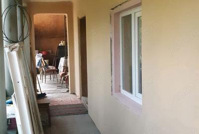Casă cu 4 camere cu Teren 1300 Mp în Singureni - 1