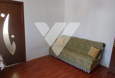 Apartament cu 3 camere semidecomandat, mobilat în Vest