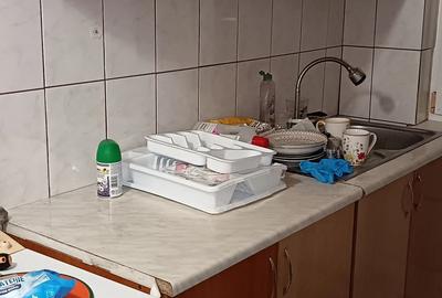 Inchiriez apartament 2 camere Brad - 1