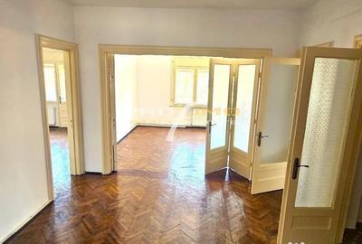 Apartament cu 6 camere decomandat în Central - 18