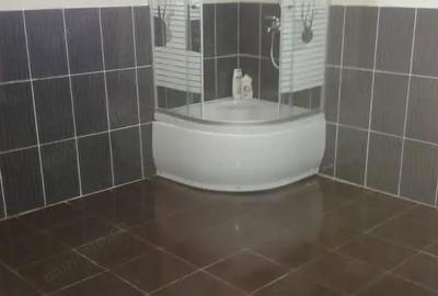 Casă cu 6 camere în Rânca