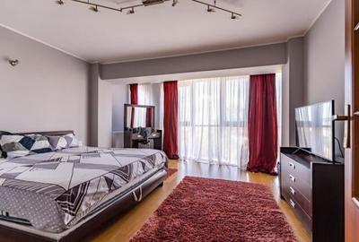 Apartament cu 4 camere decomandat în Central - 4