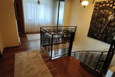 Apartament cu 3 camere decomandat, mobilat în Central - 11