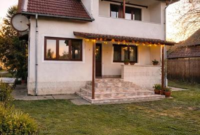 Casă cu Teren 3074 Mp în Cordun - 1