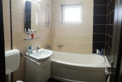 Apartament cu 2 camere decomandat în Cornișa - 1