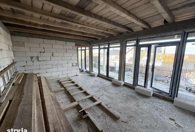 Casă cu 4 camere cu Teren 735 Mp în Central - 3