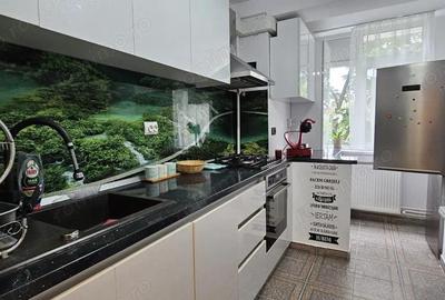 Inchiriez apartament 3 camere Tiglina 3, etaj 1, mobilat si utilat - 9