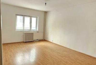 Garsonieră decomandată în Nicolina - 1