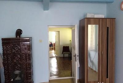 Casă cu 3 camere cu Teren 8393 Mp în Meseșenii de Sus - 1