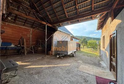 Casă cu 2 camere cu Teren 6754 Mp în Lăzăreni - 5