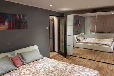 Apartament cu 3 camere decomandat în Central - 2