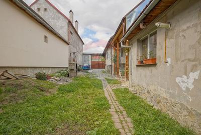 Casa spatioasa cu teren generos, in zona centrala a Sacelelor - 35
