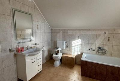 Casă cu 5 camere cu Teren 8900 Mp în Central - 12